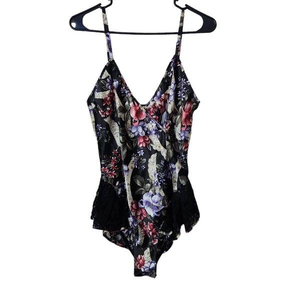 VICTORIA SECRET x VINTAGE gold label babydoll lace one-piece size Small - Picture 1 of 11